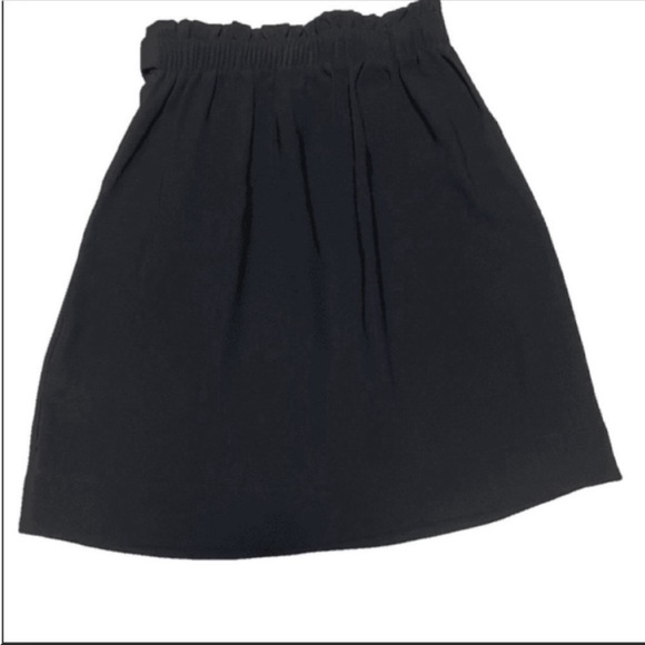 NWT H&M A-line black belted elastic waist pull on skirt with pockets. Size 6 - Picture 3 of 4